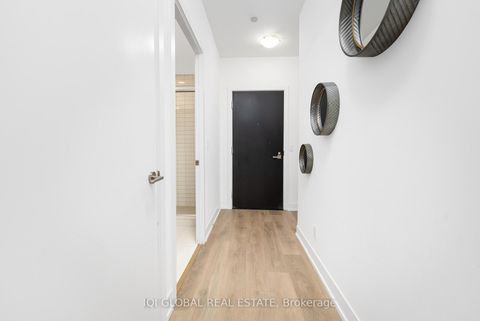 Photo 6 at 301 - 9471 Yonge Street, Observatory, Richmond Hill