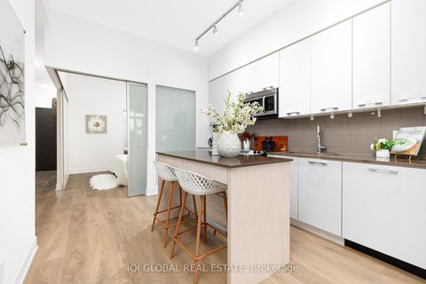 Photo 15 at 301 - 9471 Yonge Street, Observatory, Richmond Hill