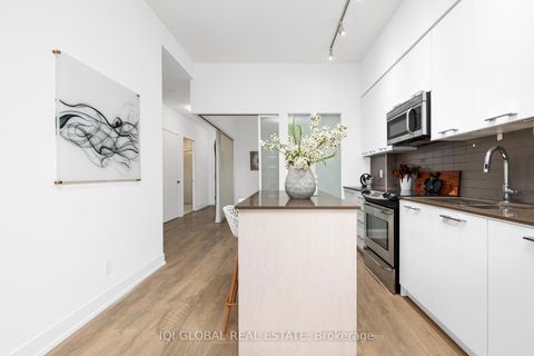 Photo 16 at 301 - 9471 Yonge Street, Observatory, Richmond Hill