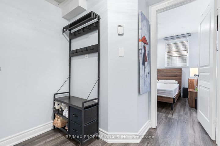 Photo 2 at 105 - 412 Jarvis Street, Yonge Corridor, Toronto