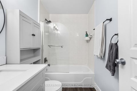 Photo 14 at 105 - 412 Jarvis Street, Yonge Corridor, Toronto