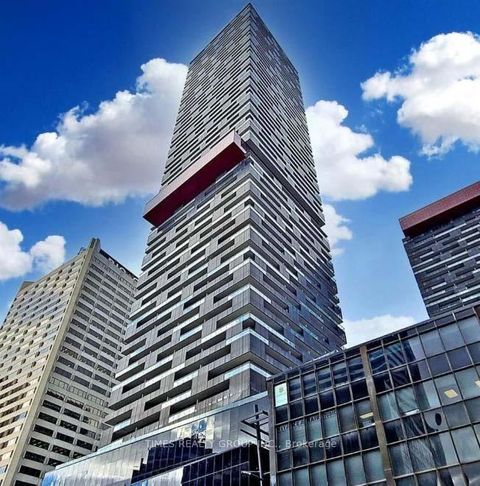 Photo 6 at 2003 - 8 Eglinton Avenue E, Mount Pleasant West, Toronto