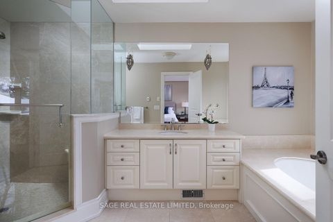 Photo 32 at 19 Carmichael Avenue, Nortown, Toronto