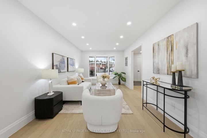 Photo 8 at 1332 Quinpool Court, Creditview, Mississauga