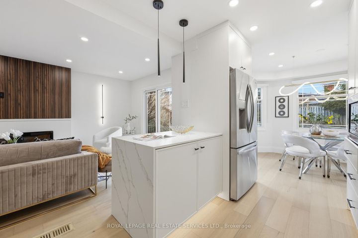 Photo 17 at 1332 Quinpool Court, Creditview, Mississauga