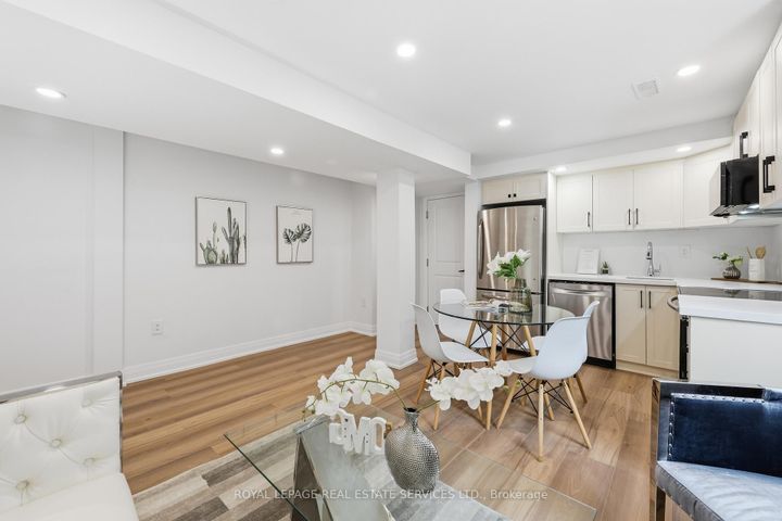 Photo 35 at 1332 Quinpool Court, Creditview, Mississauga