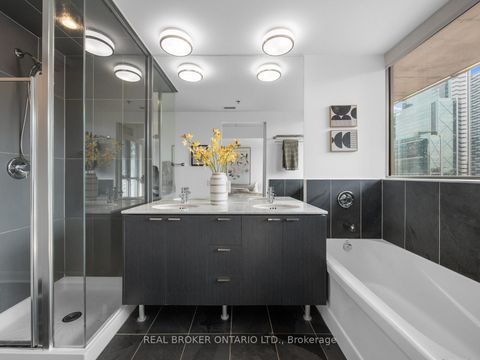 Photo 16 at 1502 - 375 King Street W, Waterfront Communities C1, Toronto