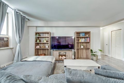 Photo 4 at 103 - 3460 Keele Street, York University Heights, Toronto