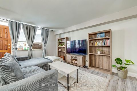 Photo 5 at 103 - 3460 Keele Street, York University Heights, Toronto