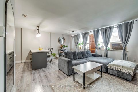 Photo 7 at 103 - 3460 Keele Street, York University Heights, Toronto