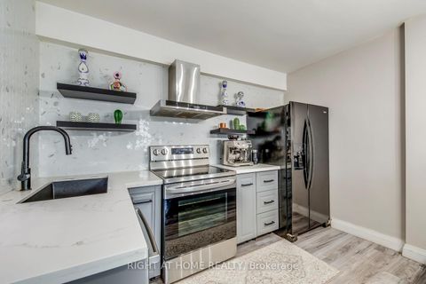 Photo 12 at 103 - 3460 Keele Street, York University Heights, Toronto