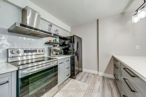 Photo 14 at 103 - 3460 Keele Street, York University Heights, Toronto