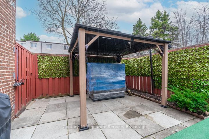 Photo 5 at 45 - 3175 Kirwin Avenue, Cooksville, Mississauga