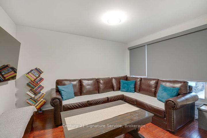 Photo 11 at 45 - 3175 Kirwin Avenue, Cooksville, Mississauga