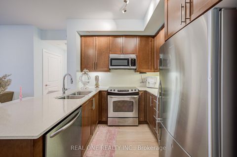 Photo 11 at LPH08 - 55 Oneida Crescent, Langstaff, Richmond Hill