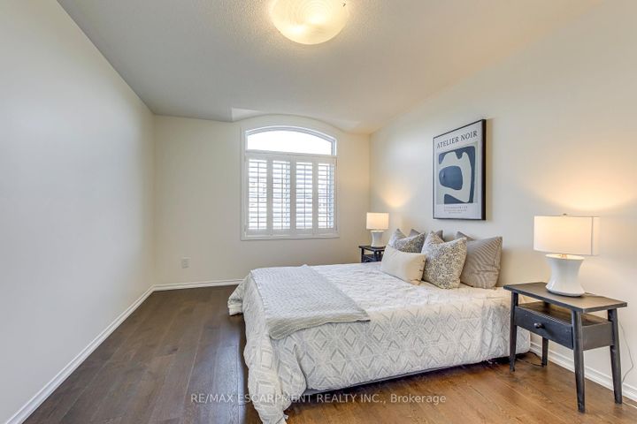 Photo 24 at 4200 Fuller Crescent, Alton, Burlington