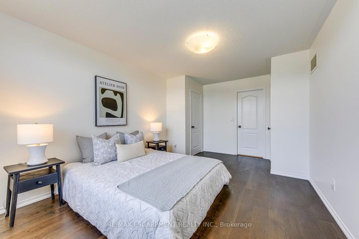 Photo 25 at 4200 Fuller Crescent, Alton, Burlington