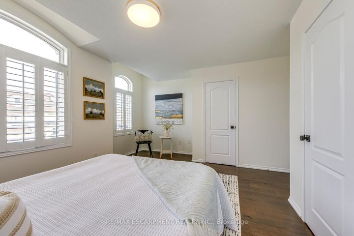 Photo 30 at 4200 Fuller Crescent, Alton, Burlington