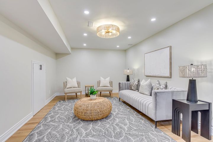 Photo 31 at 4200 Fuller Crescent, Alton, Burlington