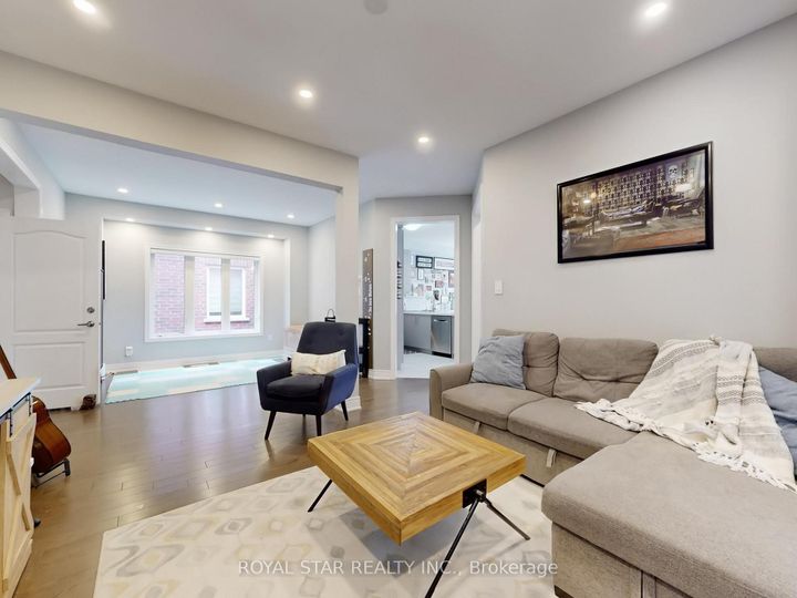 Photo 3 at 20 Walworth Street, Georgetown, Halton Hills