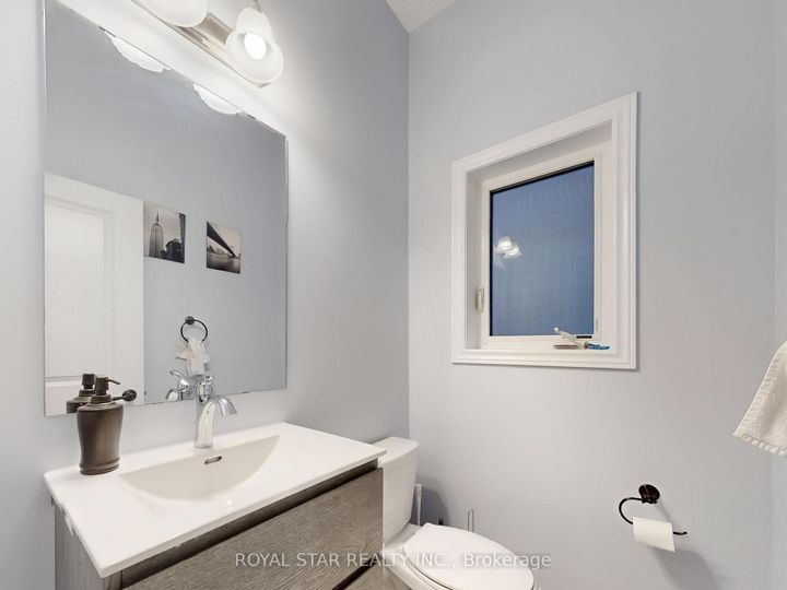 Photo 14 at 20 Walworth Street, Georgetown, Halton Hills