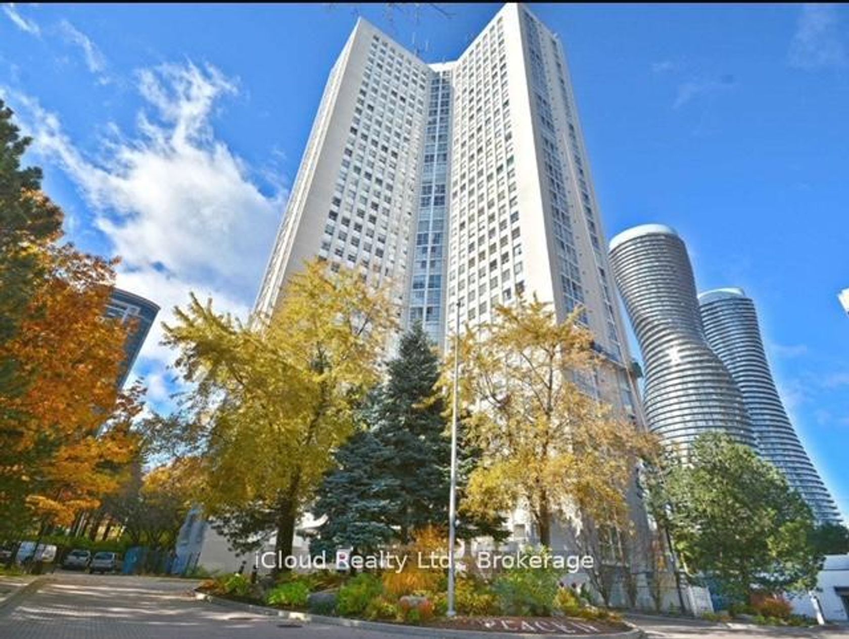 3208 - 3650 Kaneff Crescent, Mississauga Valleys, Mississauga 