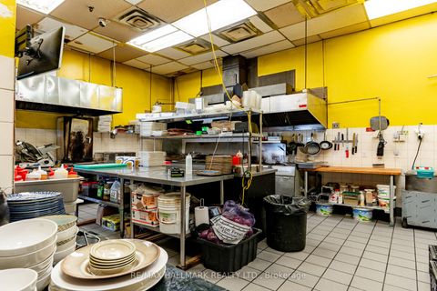 Photo 16 at 7A - 1027 Finch Avenue W, York University Heights, Toronto