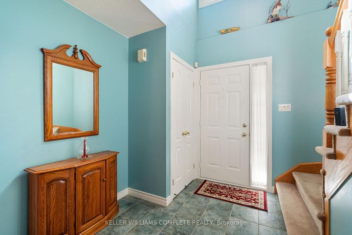 Photo 5 at 10 - 85 Edgewater Drive, Lakeshore, Hamilton