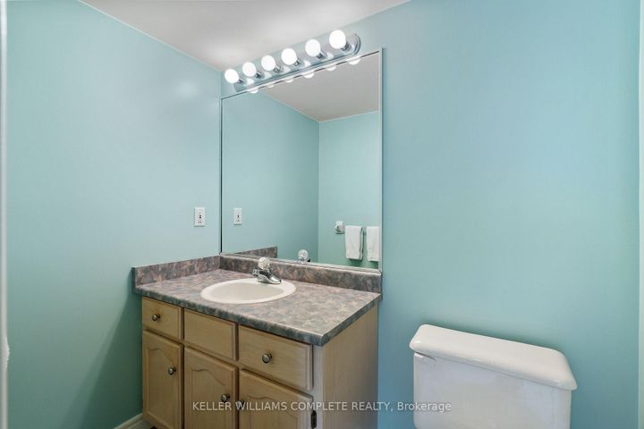 Photo 7 at 10 - 85 Edgewater Drive, Lakeshore, Hamilton