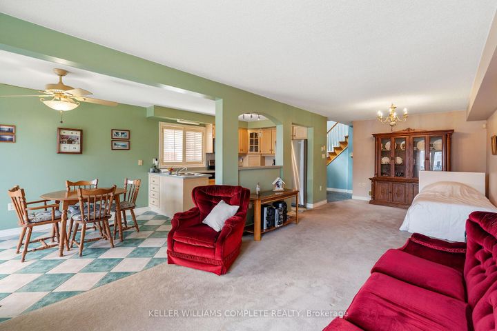 Photo 11 at 10 - 85 Edgewater Drive, Lakeshore, Hamilton