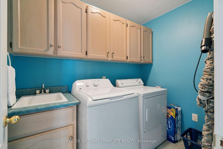 Photo 24 at 10 - 85 Edgewater Drive, Lakeshore, Hamilton