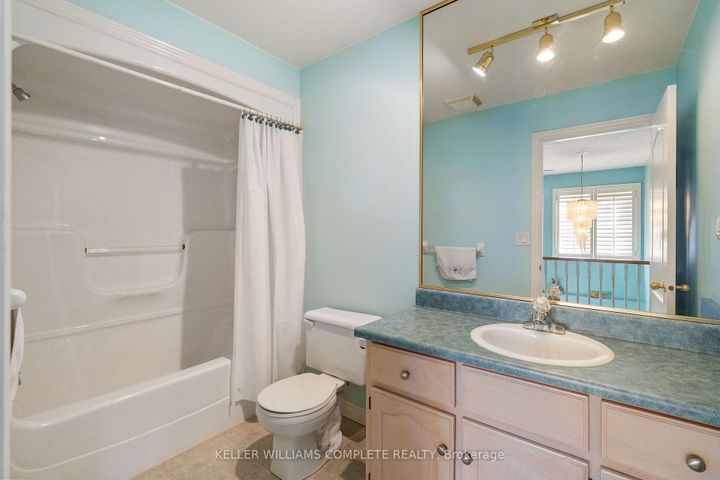 Photo 25 at 10 - 85 Edgewater Drive, Lakeshore, Hamilton