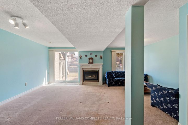 Photo 31 at 10 - 85 Edgewater Drive, Lakeshore, Hamilton