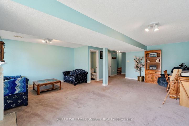 Photo 33 at 10 - 85 Edgewater Drive, Lakeshore, Hamilton