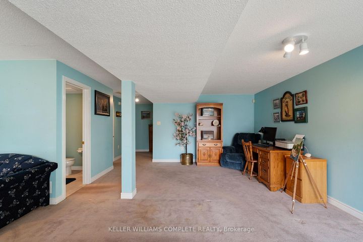 Photo 34 at 10 - 85 Edgewater Drive, Lakeshore, Hamilton