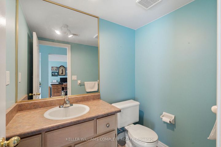 Photo 35 at 10 - 85 Edgewater Drive, Lakeshore, Hamilton