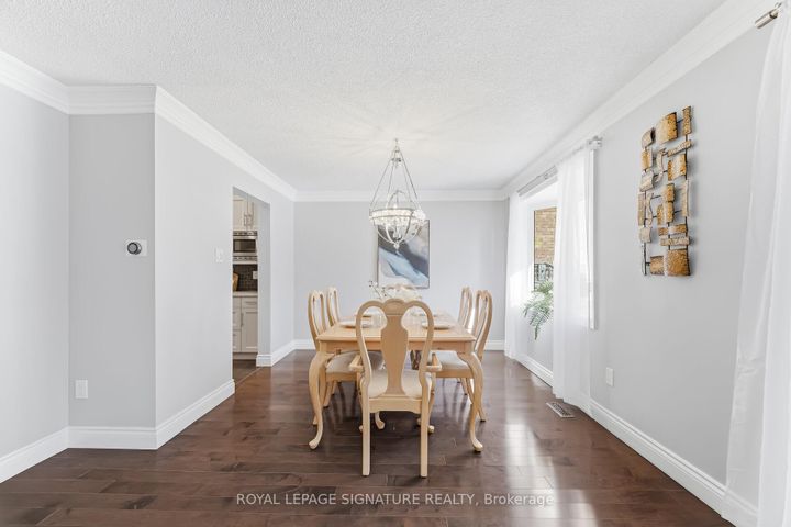 Photo 20 at 48 Evalene Court, Heart Lake West, Brampton