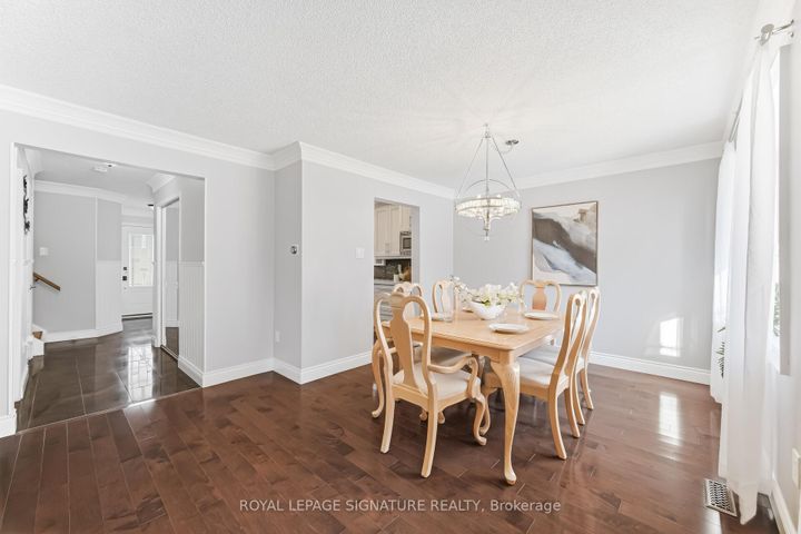 Photo 22 at 48 Evalene Court, Heart Lake West, Brampton