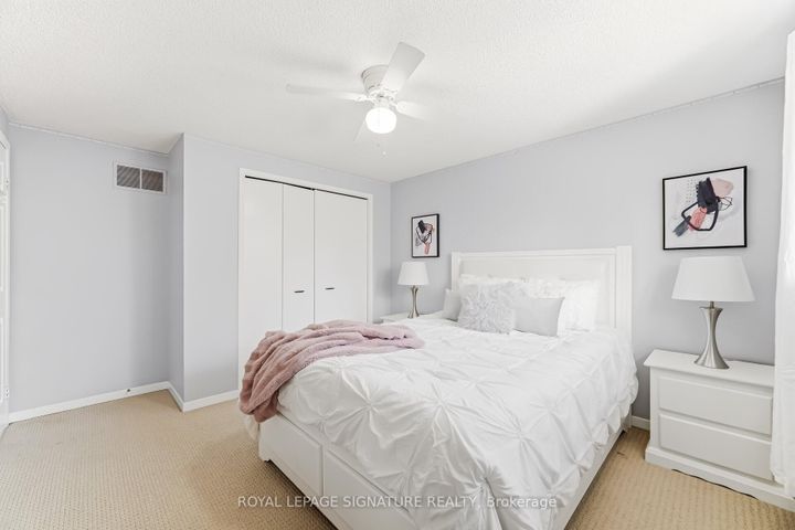 Photo 35 at 48 Evalene Court, Heart Lake West, Brampton