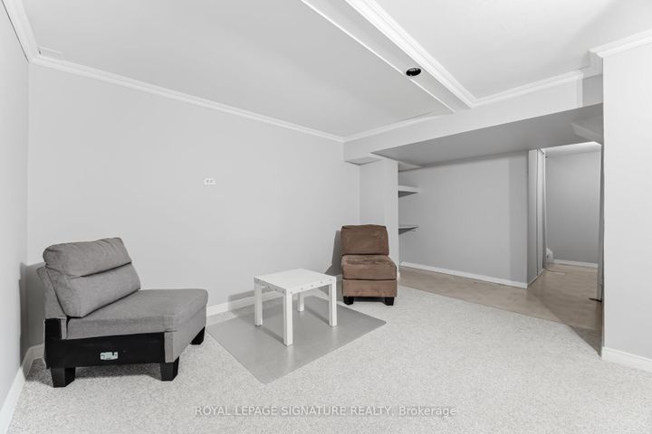 Photo 41 at 48 Evalene Court, Heart Lake West, Brampton