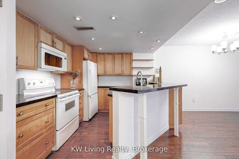 Photo 3 at 1109 - 1001 Bay Street, Bay Street Corridor, Toronto