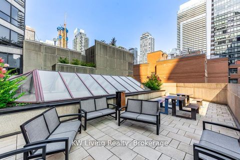 Photo 27 at 1109 - 1001 Bay Street, Bay Street Corridor, Toronto