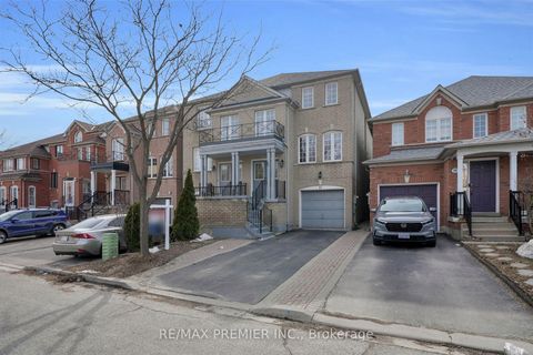 Photo 9 at 12 Yellowood Circle, Patterson, Vaughan