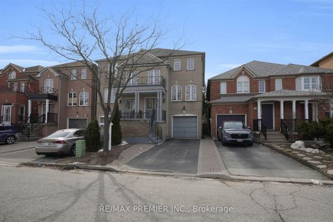 Photo 10 at 12 Yellowood Circle, Patterson, Vaughan