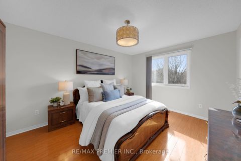 Photo 23 at 12 Yellowood Circle, Patterson, Vaughan