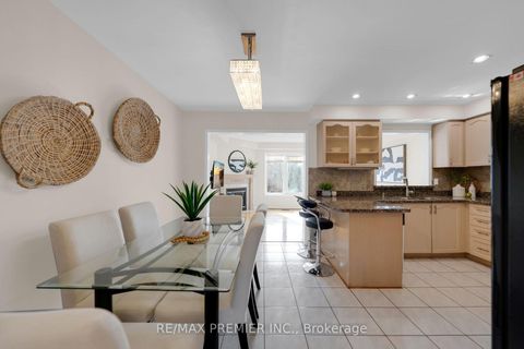 Photo 31 at 12 Yellowood Circle, Patterson, Vaughan