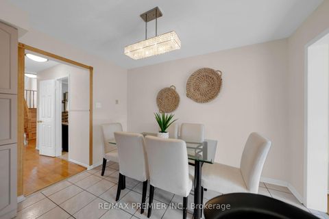 Photo 34 at 12 Yellowood Circle, Patterson, Vaughan