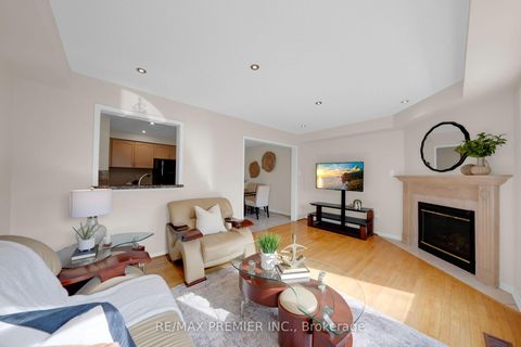 Photo 36 at 12 Yellowood Circle, Patterson, Vaughan