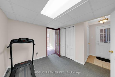 Photo 40 at 12 Yellowood Circle, Patterson, Vaughan