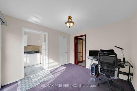 Photo 41 at 12 Yellowood Circle, Patterson, Vaughan